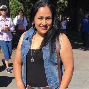 Meet your Posher, Amelia